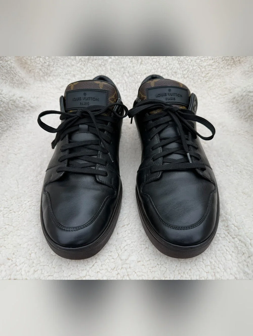 AUTHENTIC Louis Vuitton Men's Rivoli Black Leather Low-Top Sneakers Size 8 US